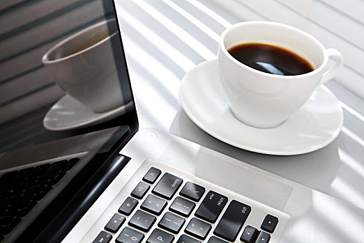 显示器颜色不正常、偏色的原因