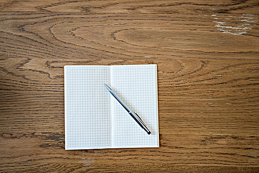 ps如何在图层外围加个框?ps在图层外围加个框方法盘点