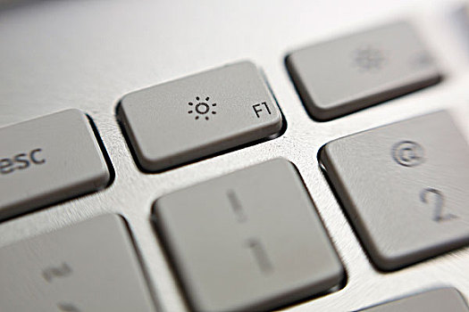 笔记本拔电源为什么黑屏