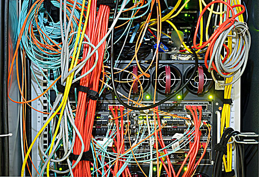 键盘突然就没反应怎么回事?win10键盘完全用不了